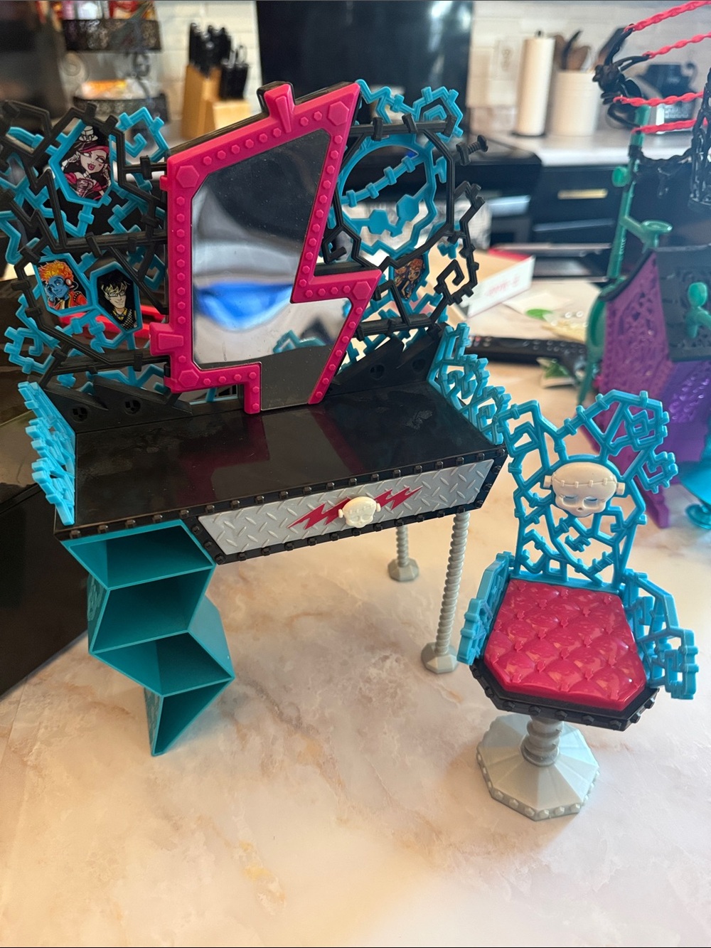 Monster High Frankie vanity playset